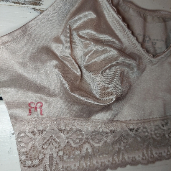 Ruby Ribbon Beige Lace Demiette - Picture 6 of 8